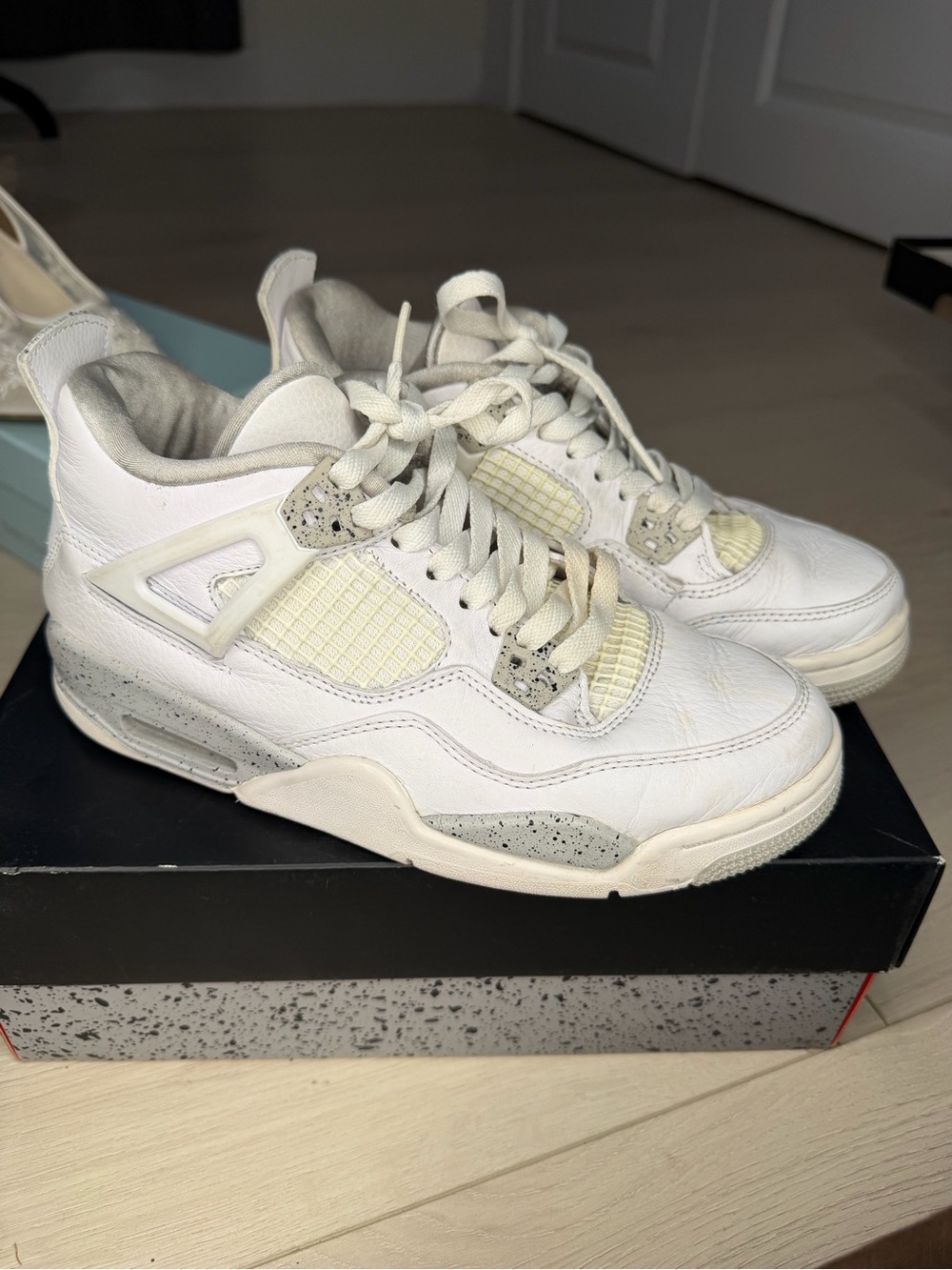 White Women's or kids Retro jordan 4